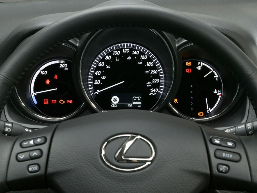  Lexus RX400h 2005 года  (фото 13 из 16)